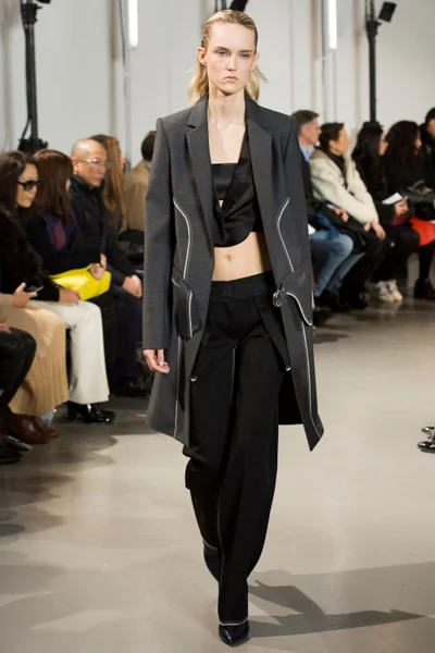 Look 24